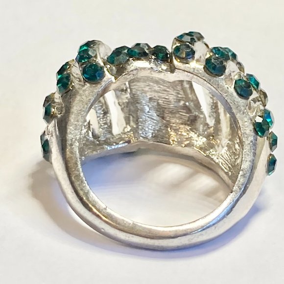 Vintage Emerald Green Crystal Boho Dome Cocktail Ring Size 9 Silver Tone Plated - Picture 4 of 11